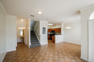 2998 NW 36th Ter in Lauderdale Lakes, FL - Foto de edificio - Building Photo