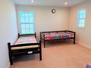 1039 Fairwater Springs Dr in Dayton, OH - Building Photo - Building Photo