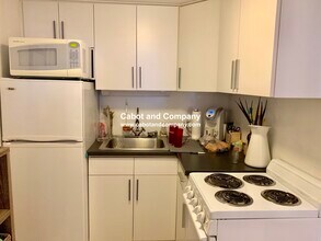 213 Newbury St, Unit 7A in Boston, MA - Building Photo - Building Photo