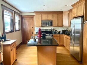 12 Pondview Rd in Arlington, MA - Building Photo - Building Photo