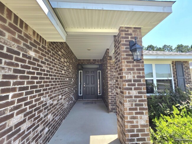 1813 Leigh Lp in Gonzalez, FL - Building Photo - Building Photo