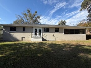 575 Lake McCoy Dr in Apopka, FL - Building Photo - Building Photo