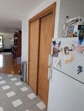66 Brooks St, Unit 3 in Boston, MA - Building Photo - Building Photo