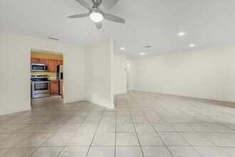 10151 NW 35th St, Unit 2-B in Coral Springs, FL - Building Photo - Building Photo