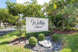 9876 Nob Hill Ct in Sunrise, FL - Building Photo