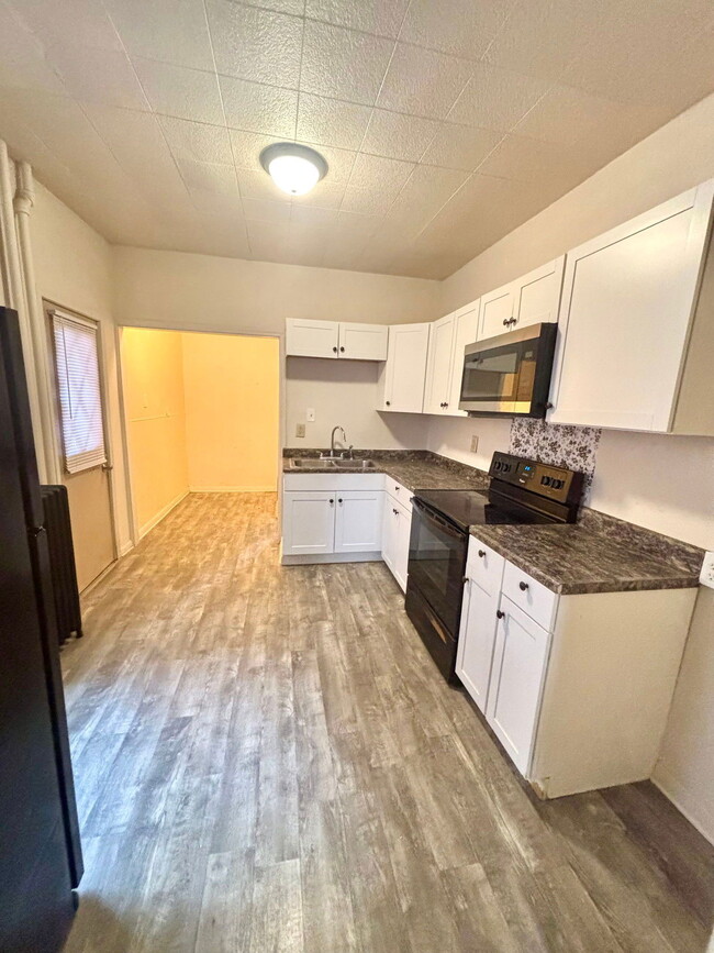 property at 14 Ruby St