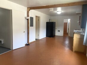 536 US-97 ALT in Chelan, WA - Building Photo - Building Photo