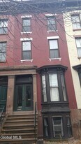 4 Irving Pl in Troy, NY - Building Photo