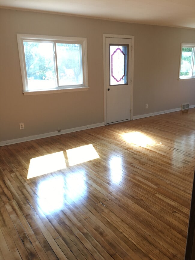 452 E Holum St, Unit 452 in Deforest, WI - Foto de edificio - Building Photo