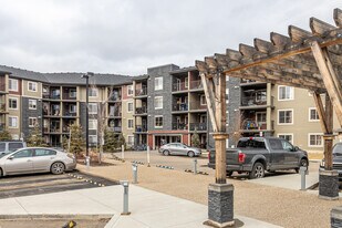 4920 34A Ave SW in Edmonton, AB - Building Photo