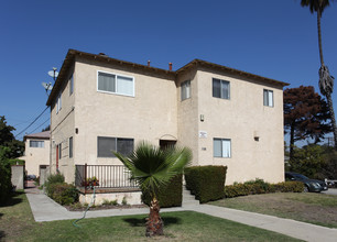 2355 Torrance Blvd in Torrance, CA - Building Photo - Building Photo