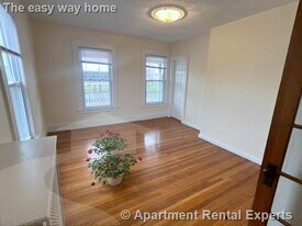 543 Broadway in Somerville, MA - Building Photo