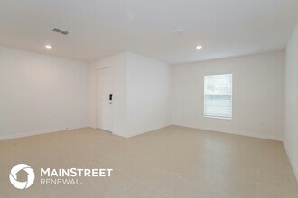 1729 Canaan Lp in Dundee, FL - Foto de edificio - Building Photo