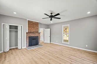 6081 Lakeview Rd in Springfield, TN - Building Photo - Building Photo