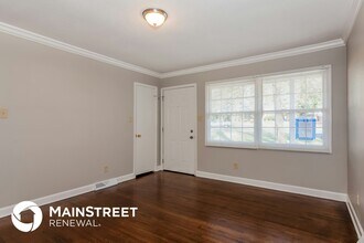 8711 Farmwood Ct in Charlotte, NC - Building Photo - Building Photo