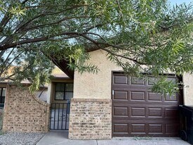 26A Bent Tree Rd in Roswell, NM - Building Photo