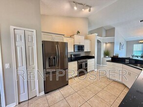 600 Eagle Pointe S in Kissimmee, FL - Building Photo - Building Photo