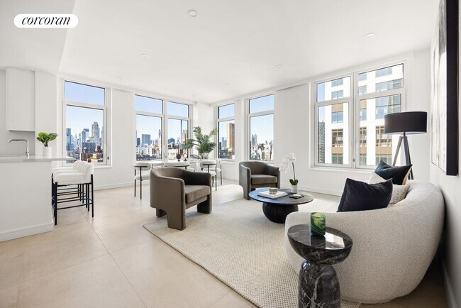 300 E 83rd St in New York, NY - Building Photo - Building Photo