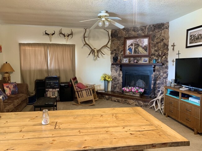 2111 Scherer Ave in Laramie, WY - Building Photo - Building Photo