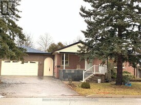 385 Marybay Crescent in Richmond Hill, ON - Building Photo