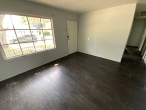 917 Knollcrest Dr in Danville, IL - Building Photo - Building Photo
