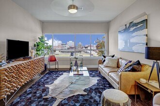 Metropolitan in Oklahoma City, OK - Foto de edificio - Building Photo