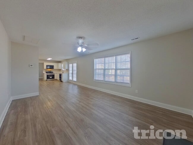 3453 Sunset Rd in Charlotte, NC - Building Photo - Building Photo