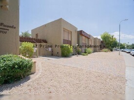 1701 W Tuckey Ln in Phoenix, AZ - Building Photo