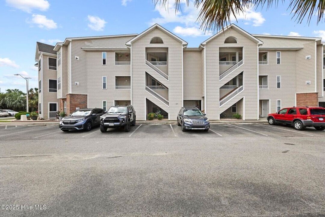 625 Spencer-Farlow Dr in Carolina Beach, NC - Building Photo