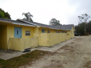 1281 Barrett Rd in North Fort Myers, FL - Building Photo - Other