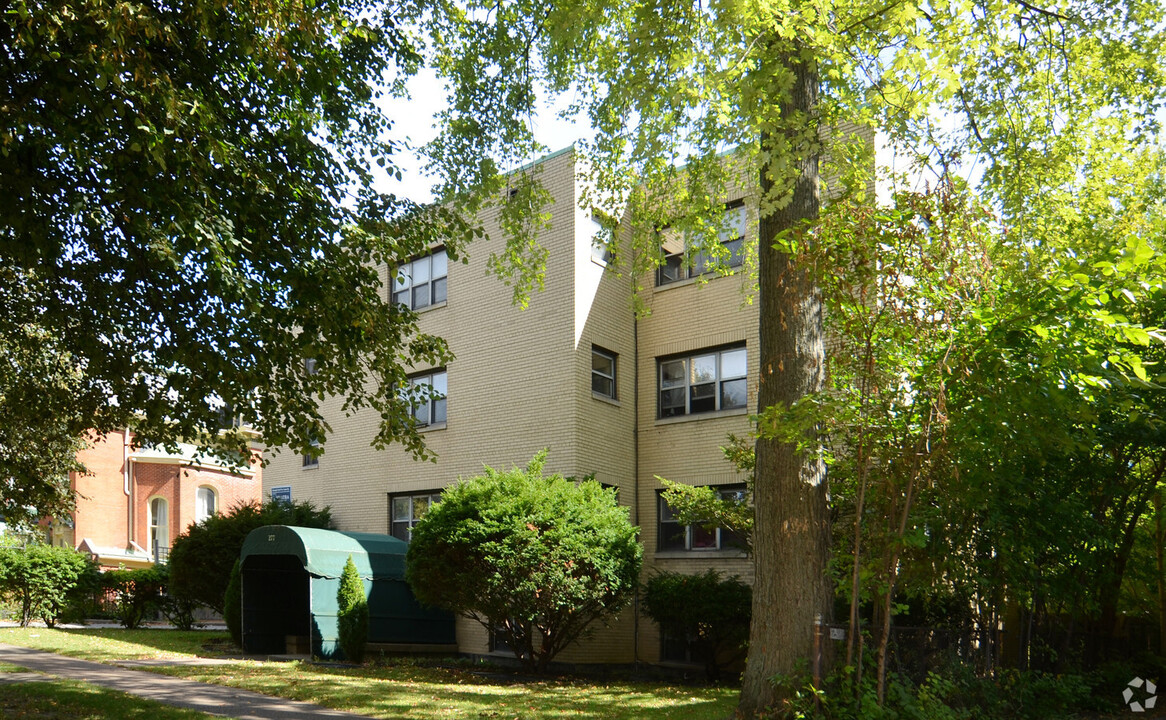 277 Linwood Ave in Buffalo, NY - Foto de edificio