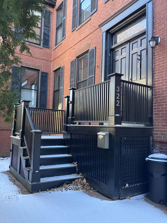 322 Spring St in Portland, ME - Building Photo - Building Photo