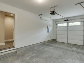 16776-16822 Chula Vista Ave in Sandy, OR - Building Photo - Interior Photo