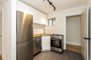 755 St Charles Ave NE in Atlanta, GA - Building Photo