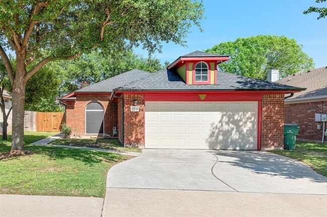 property at 1229 Laurelleaf Dr