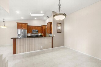 21011 Windemere Ln in Boca Raton, FL - Building Photo - Building Photo