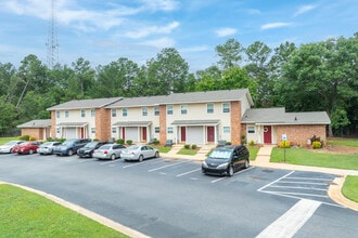 Savannah Oaks Apartments in North Augusta, SC - Building Photo - Building Photo