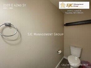 2109 E 42nd St in Tacoma, WA - Building Photo - Building Photo