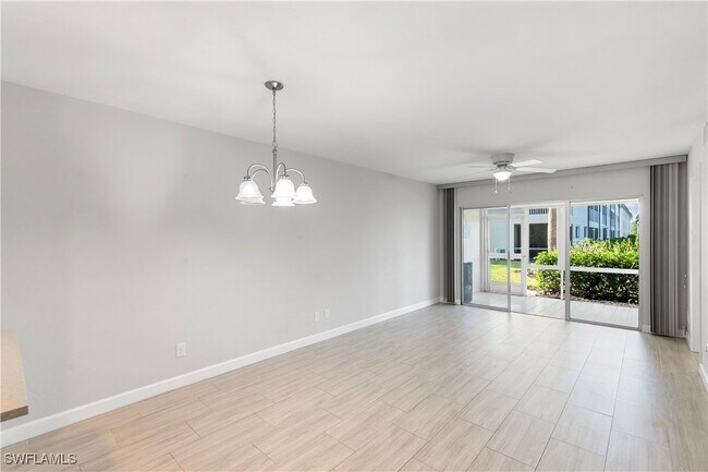 1008 Manatee Rd in Naples, FL - Building Photo - Building Photo