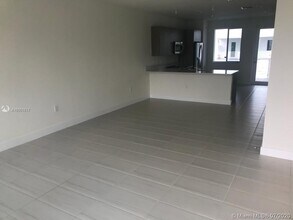 10222 NW 64th Way-Unit -102 in Doral, FL - Building Photo - Building Photo