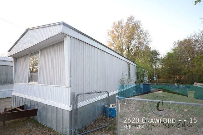 property at 2620 Crawford Dr