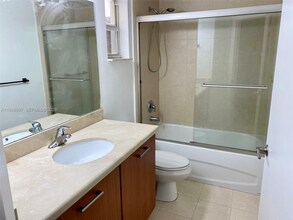 235 SW 17th Rd in Miami, FL - Building Photo - Building Photo