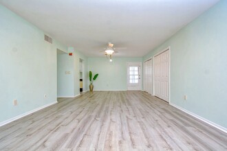 1515 Bayshore Blvd in Dunedin, FL - Building Photo - Building Photo