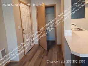 9730 59th Ave SW in Lakewood, WA - Building Photo - Building Photo