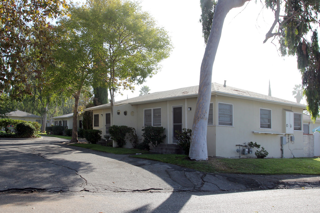 3012 Lincoln Ave in Altadena, CA - Building Photo