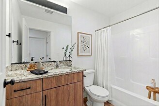 35 N Gateway Dr in Providence, UT - Building Photo - Building Photo