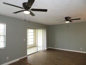 135 Lake Carol Dr in West Palm Beach, FL - Building Photo - Building Photo