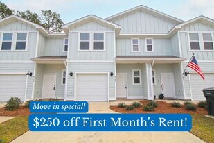 8900 Brigade Trail in Pensacola, FL - Building Photo
