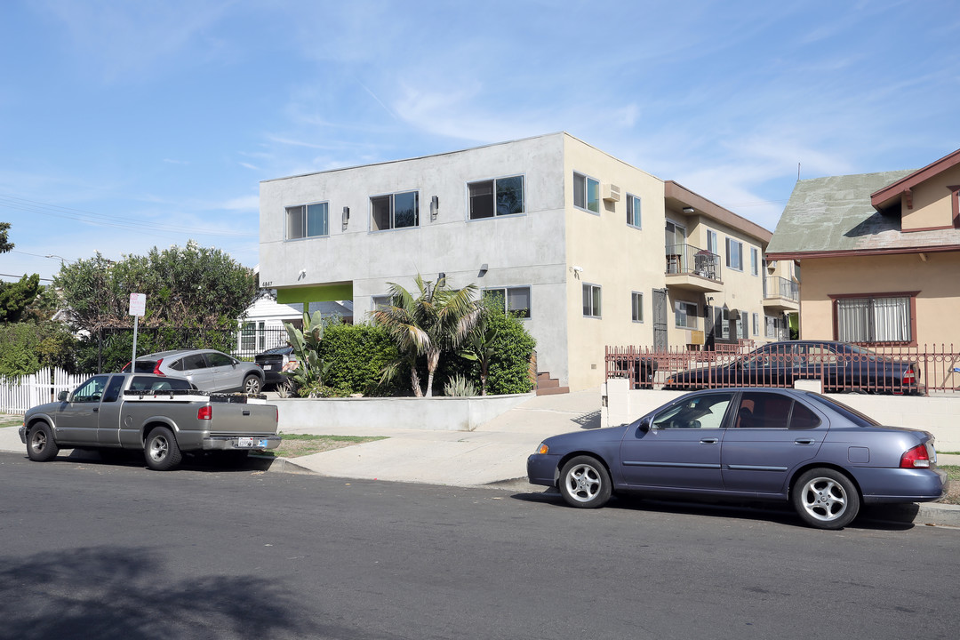 4847 Rosewood Ave in Los Angeles, CA - Building Photo