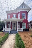 1338 College St in Bowling Green, KY - Building Photo